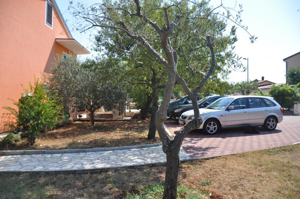Apartments Majda Umago Esterno foto